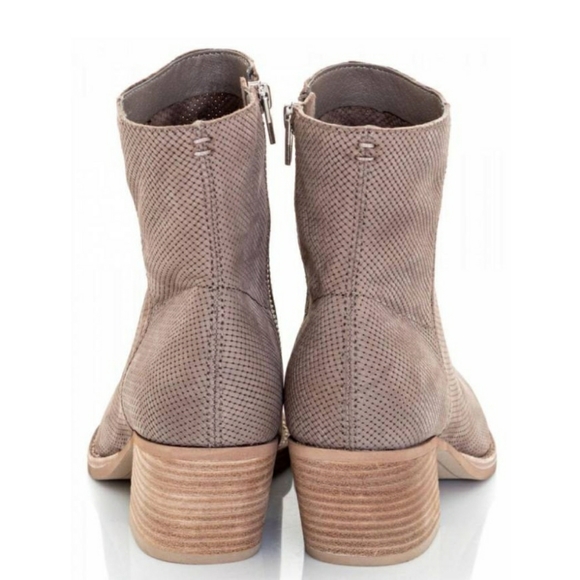 Womens boots - Picture 8 of 8